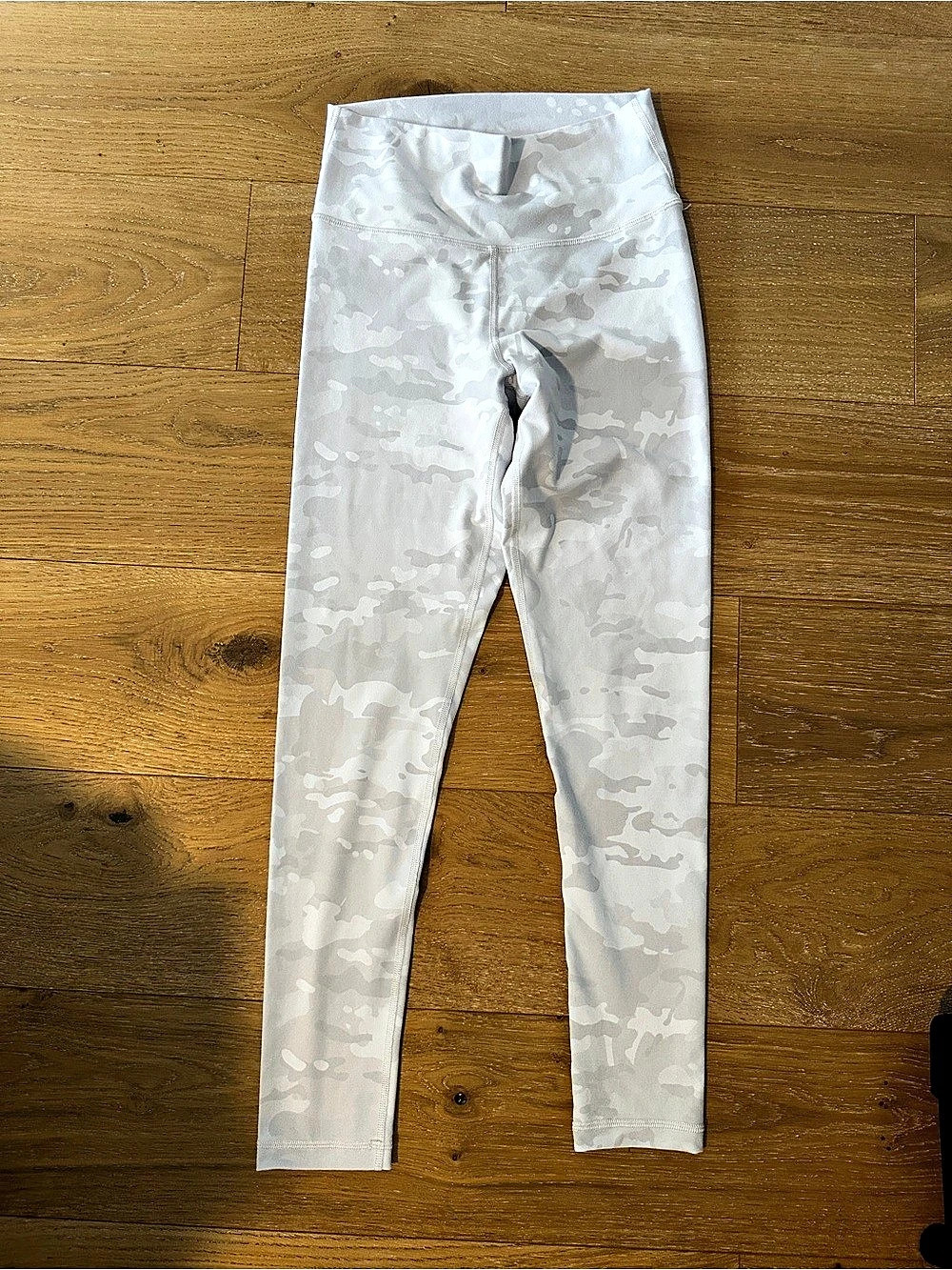 Fabletics Camo Leggings in White Like New